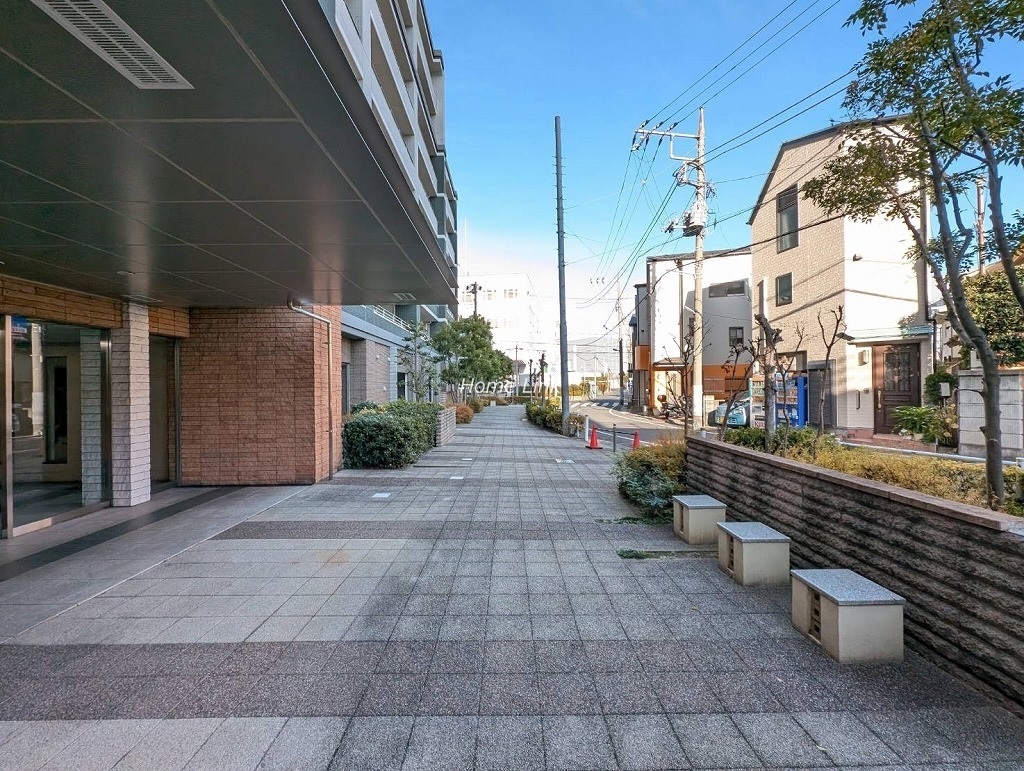 レクセルガーデン志村坂上　前面道路歩道